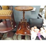 (1) 3 various occasional tables