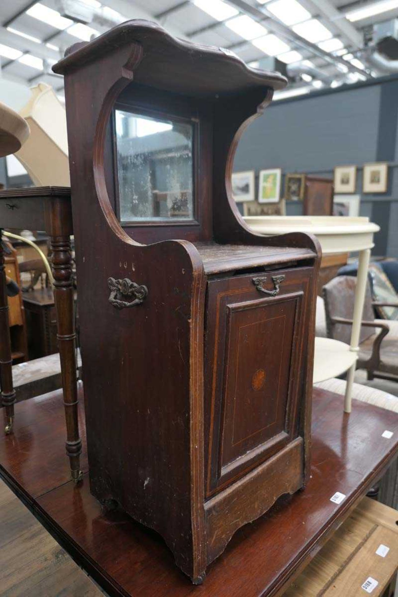 Mirror backed coal scuttle, occasional table and umbrella stand