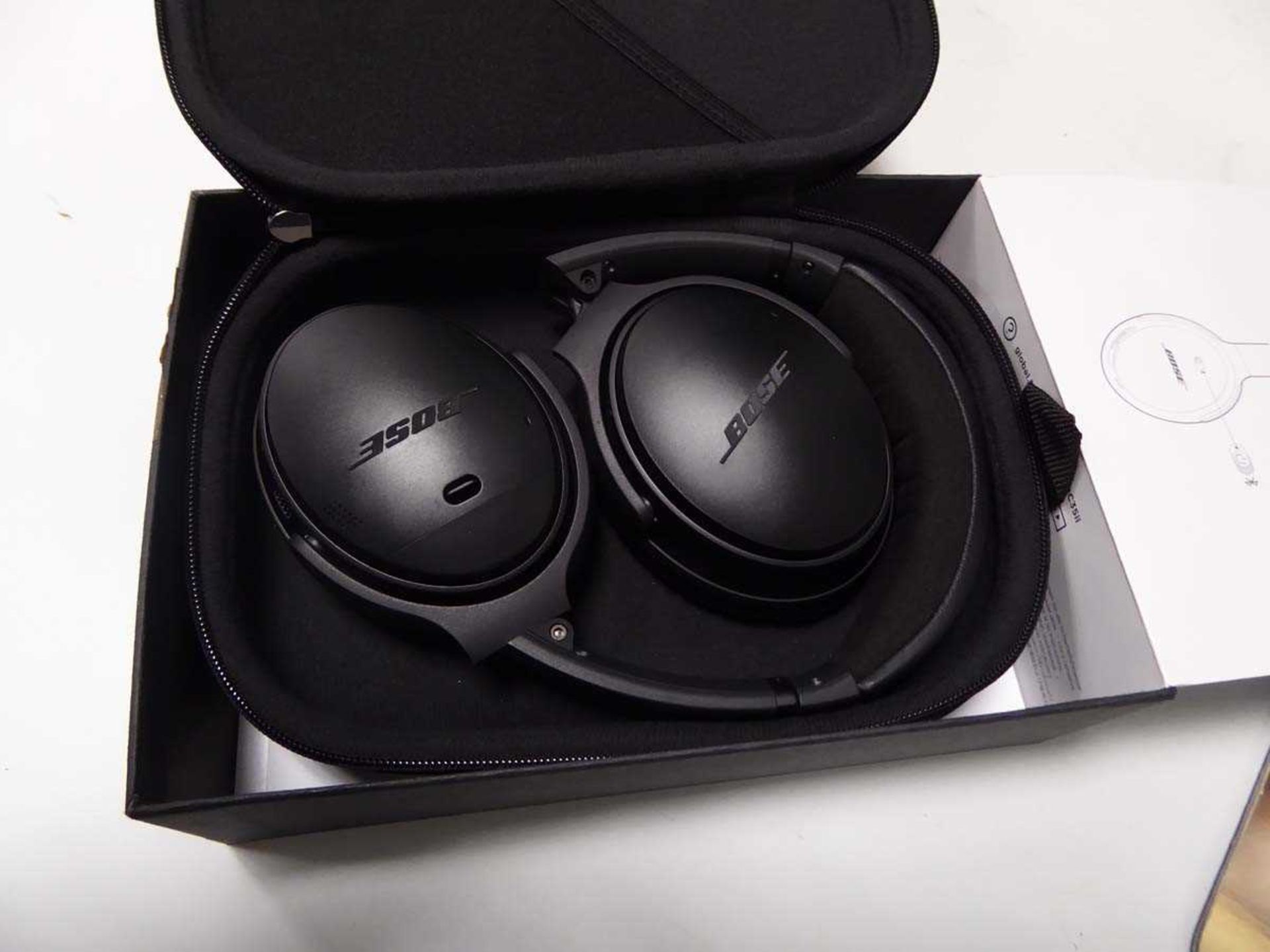 Boxed Bose Quiet Comfort 85 2 noise cancelling headphones - Image 2 of 2
