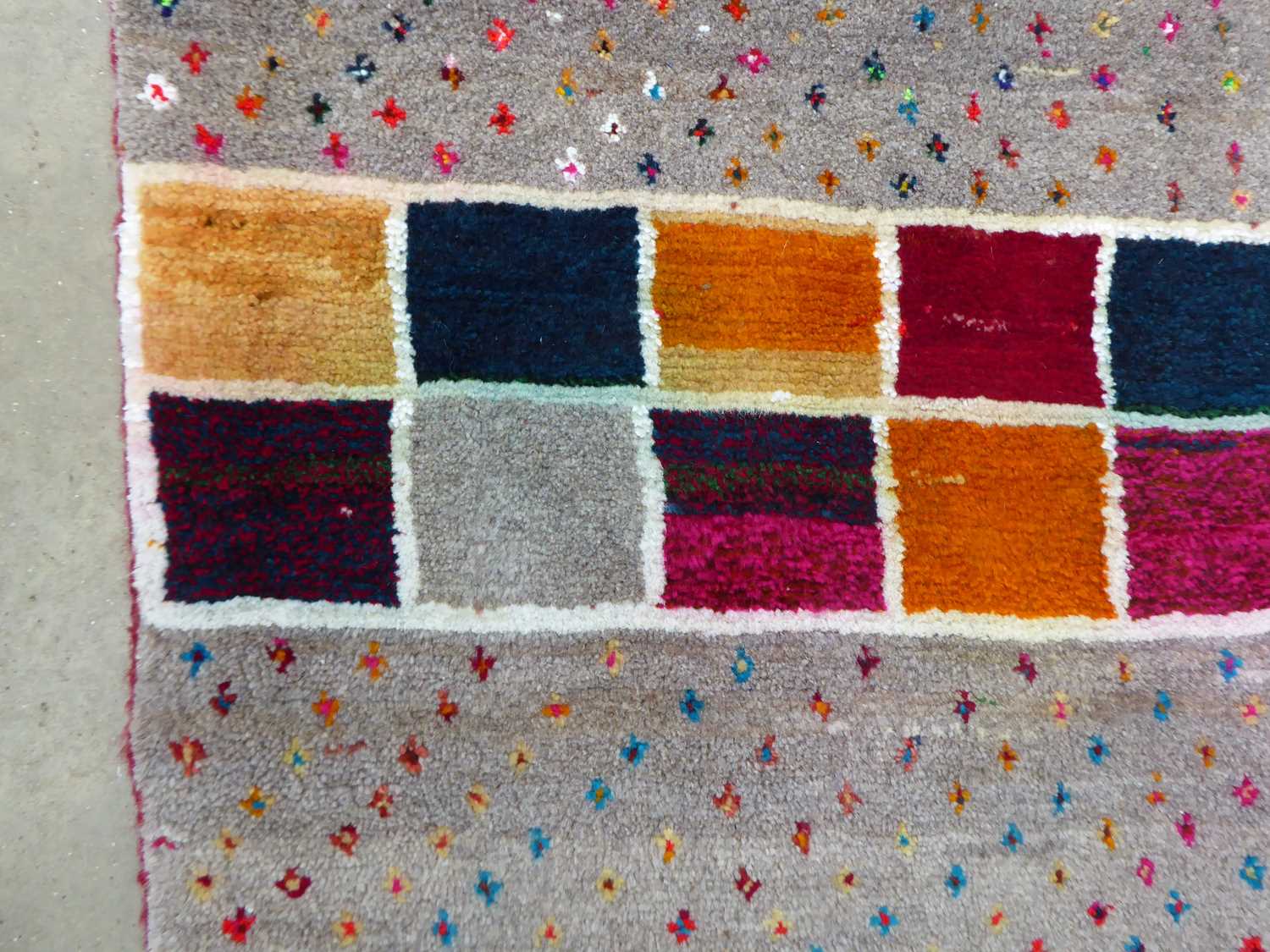 (H) Handmade Persian Gabbeh rug 180x105cm - Image 7 of 8