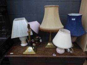 Pair of brass table lamps plus 4 ceramic and metal lamps