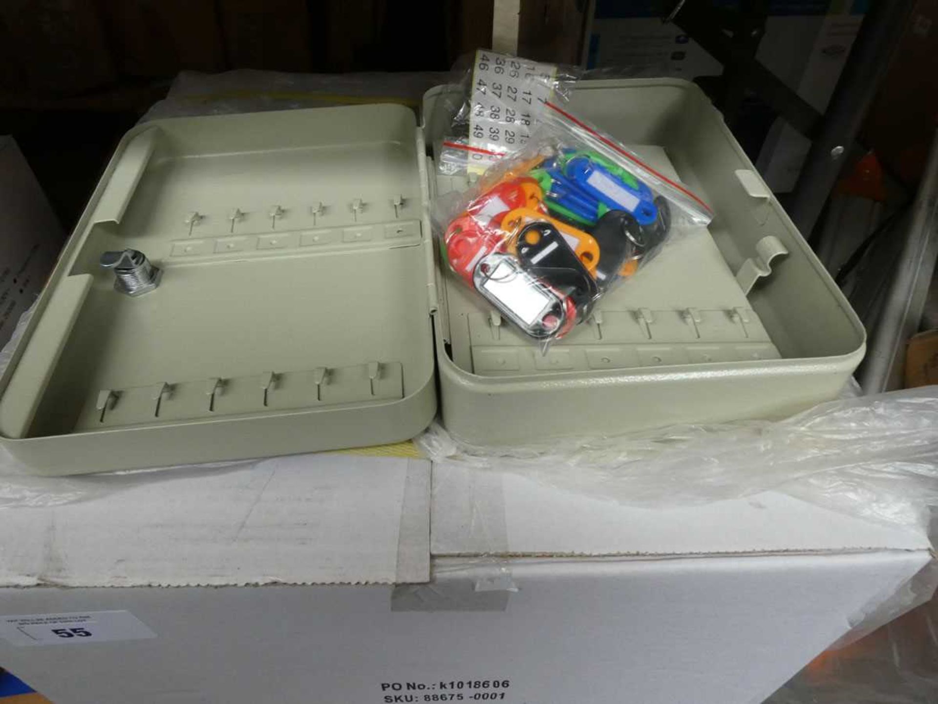 +VAT Electronic safe SKU88675-0001, in sealed box with a key box