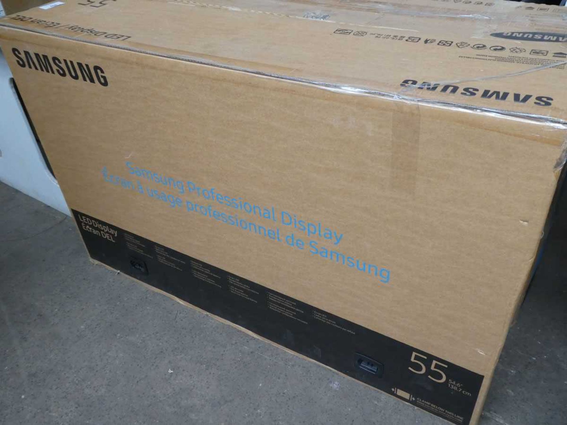 +VAT Samsung 55" LED display UD55E-A, boxed