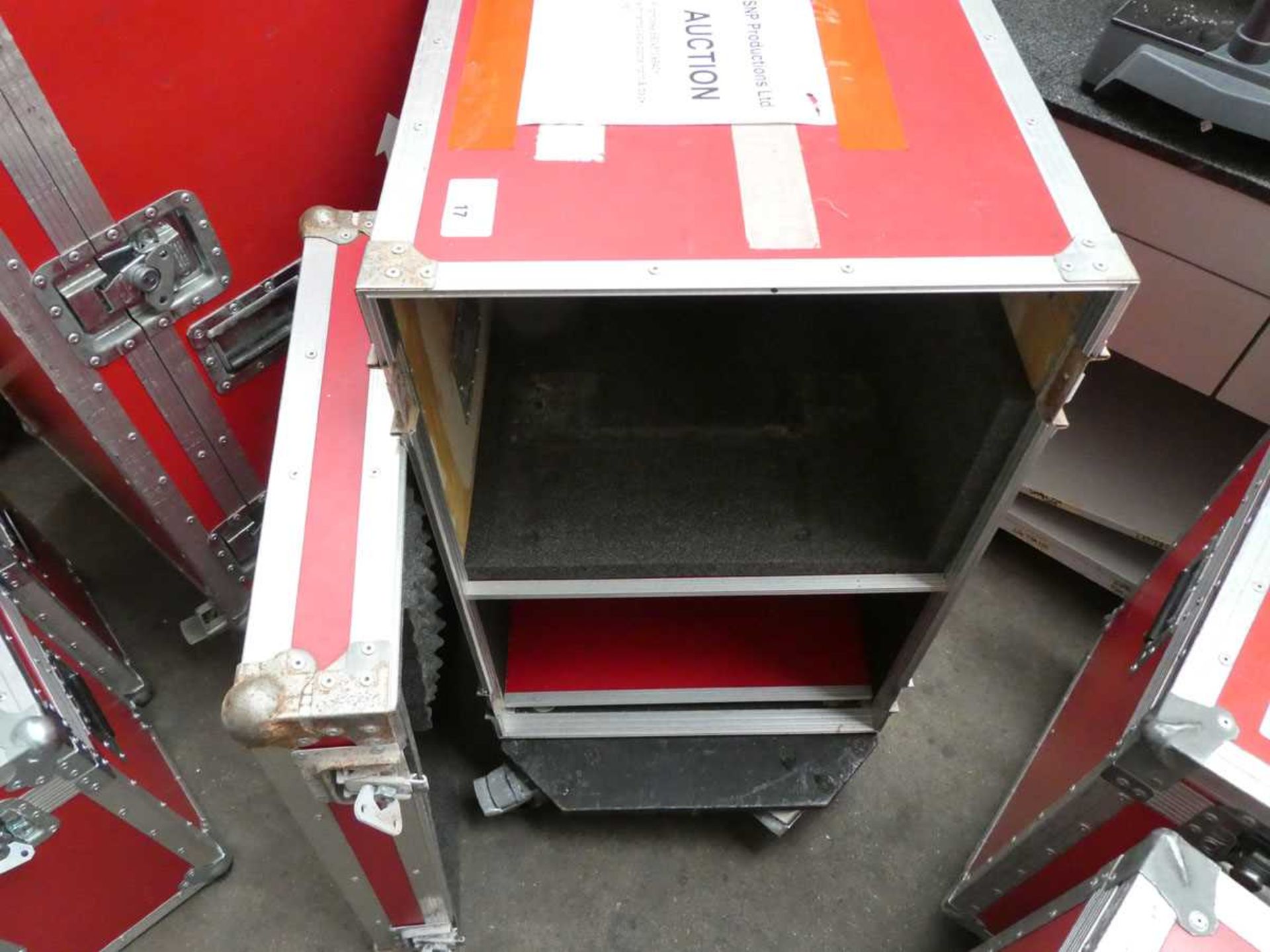 +VAT Red flight case with removable doors, front and back, size approx. 690x510x940mm