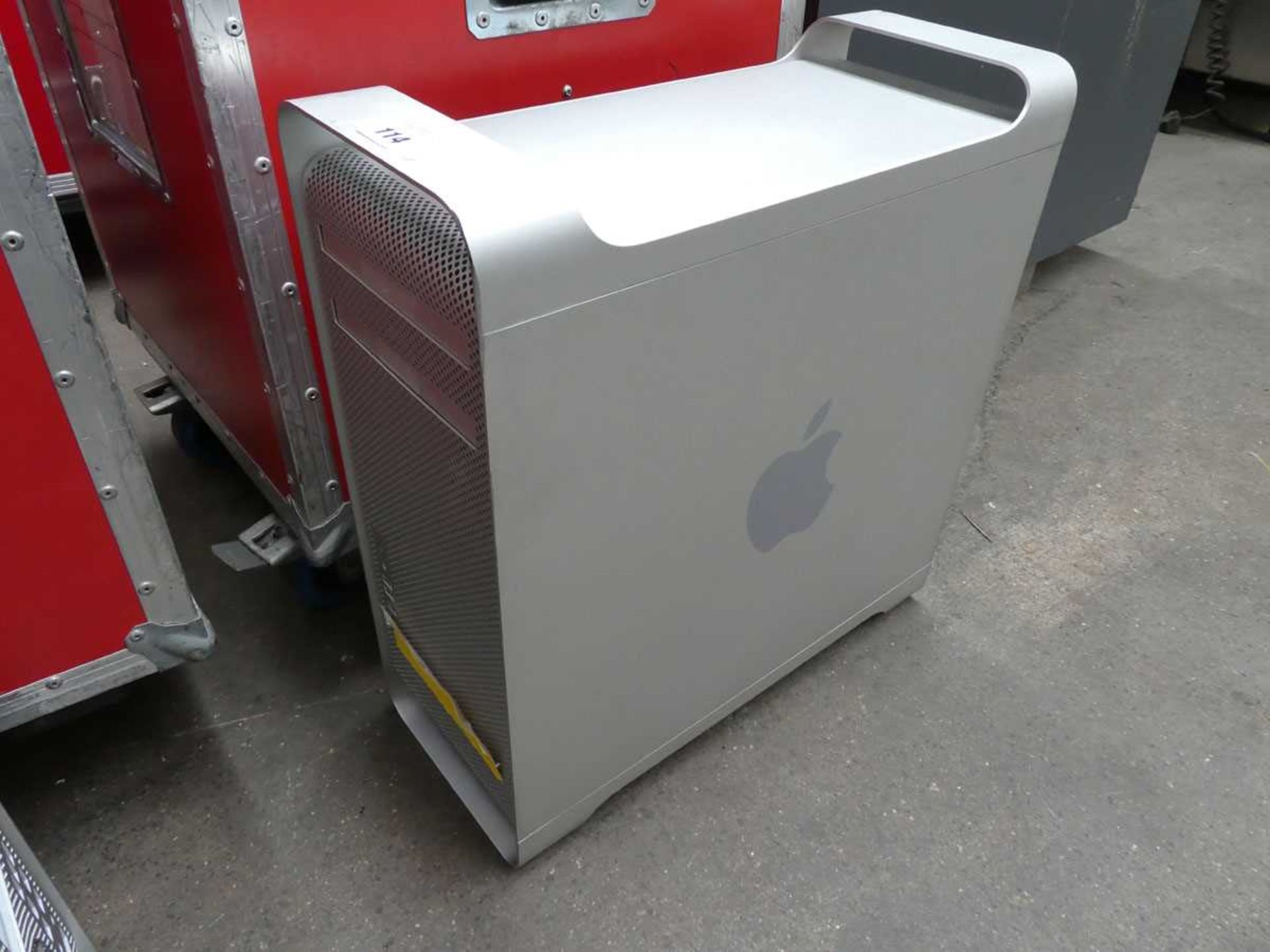 +VAT Apple Mac Pro 1.1 3.0G Quad Core Intel Xeon