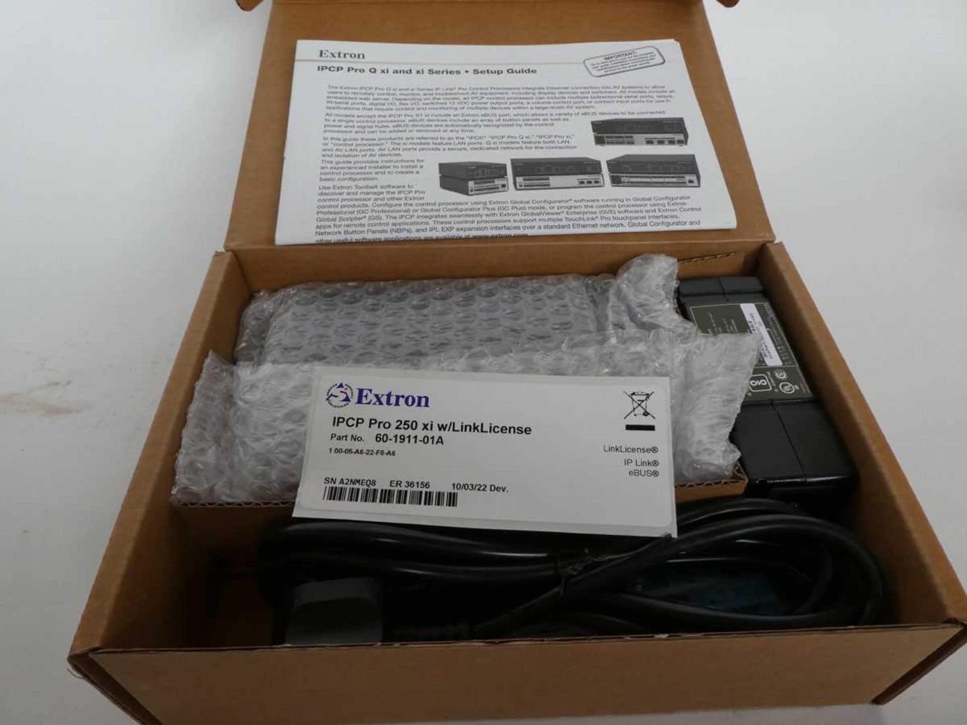 +VAT Extron IPCP Pro Q XI Link control processor with box and power supply