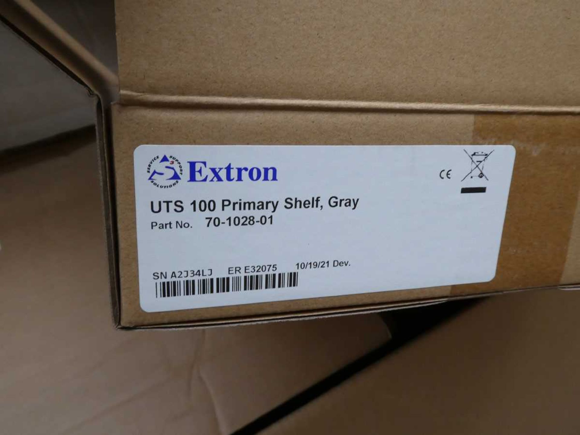 +VAT 10 Extron UTS100 primary shelf in grey and 1 Extron RSU129 shelf in grey