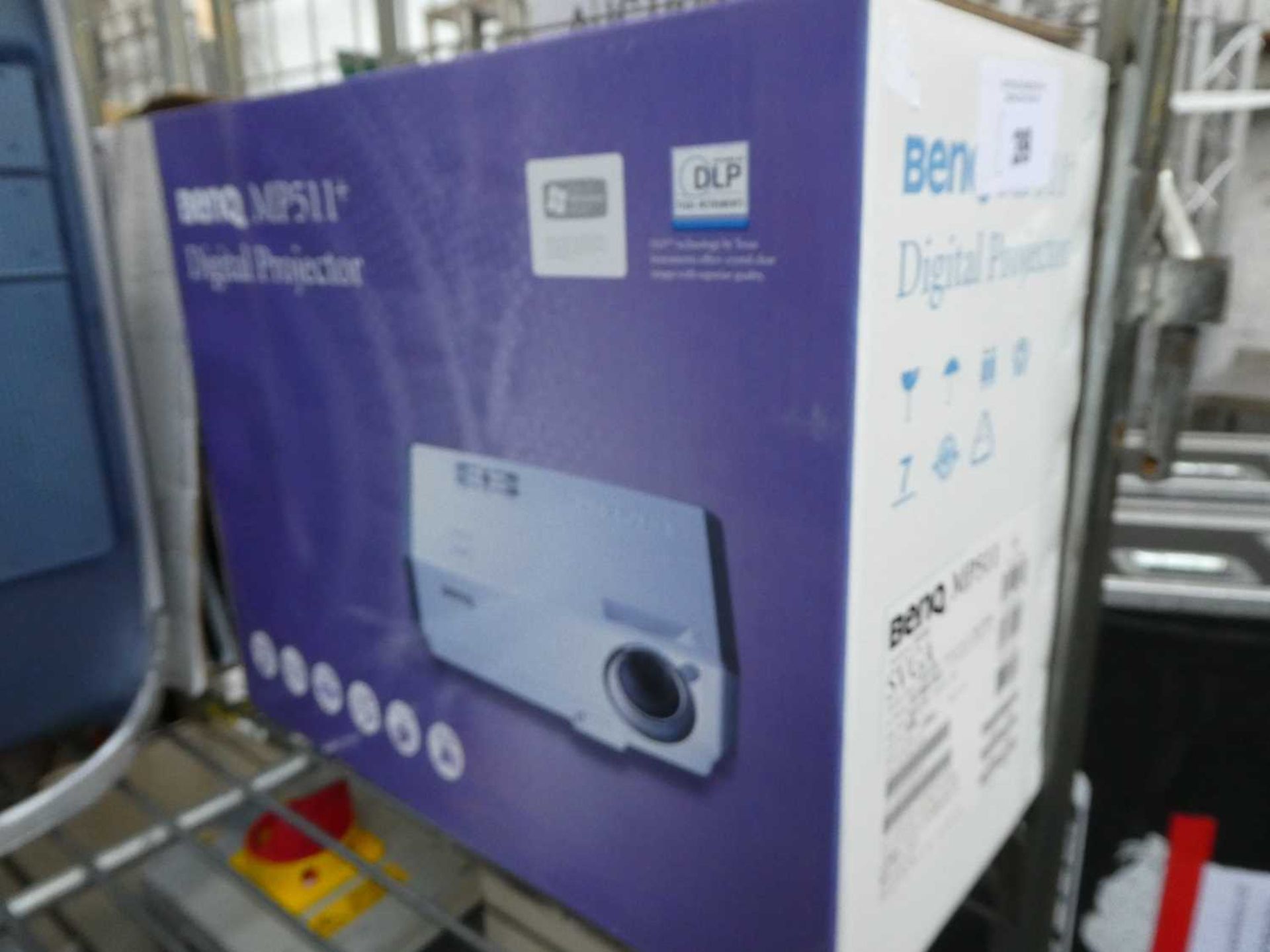 +VAT BenQ MP511 digital projector in box - Bild 2 aus 2