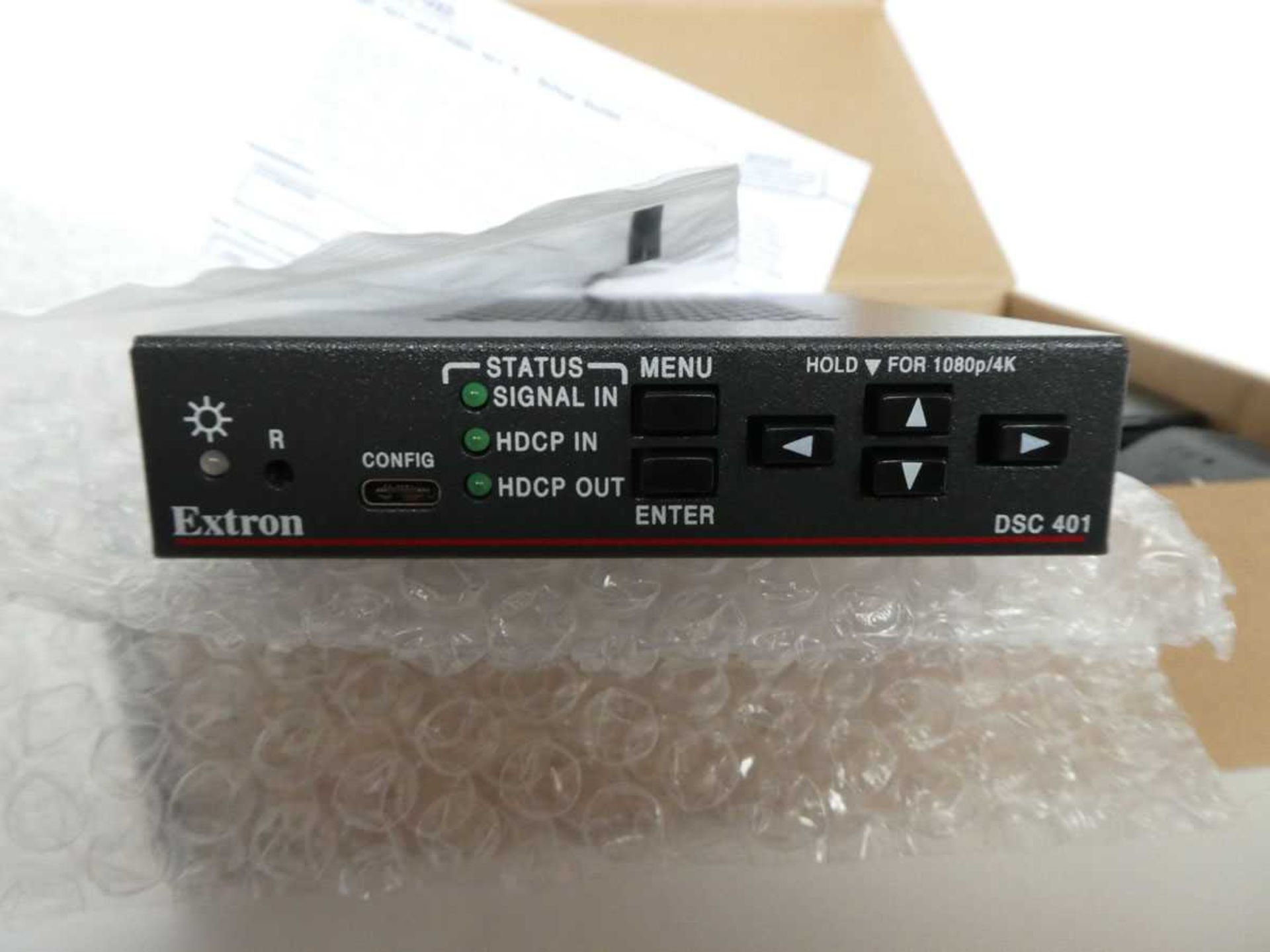 +VAT Extron DSC 401 HDMI to HDMI scaler in box with power supply - Image 2 of 2