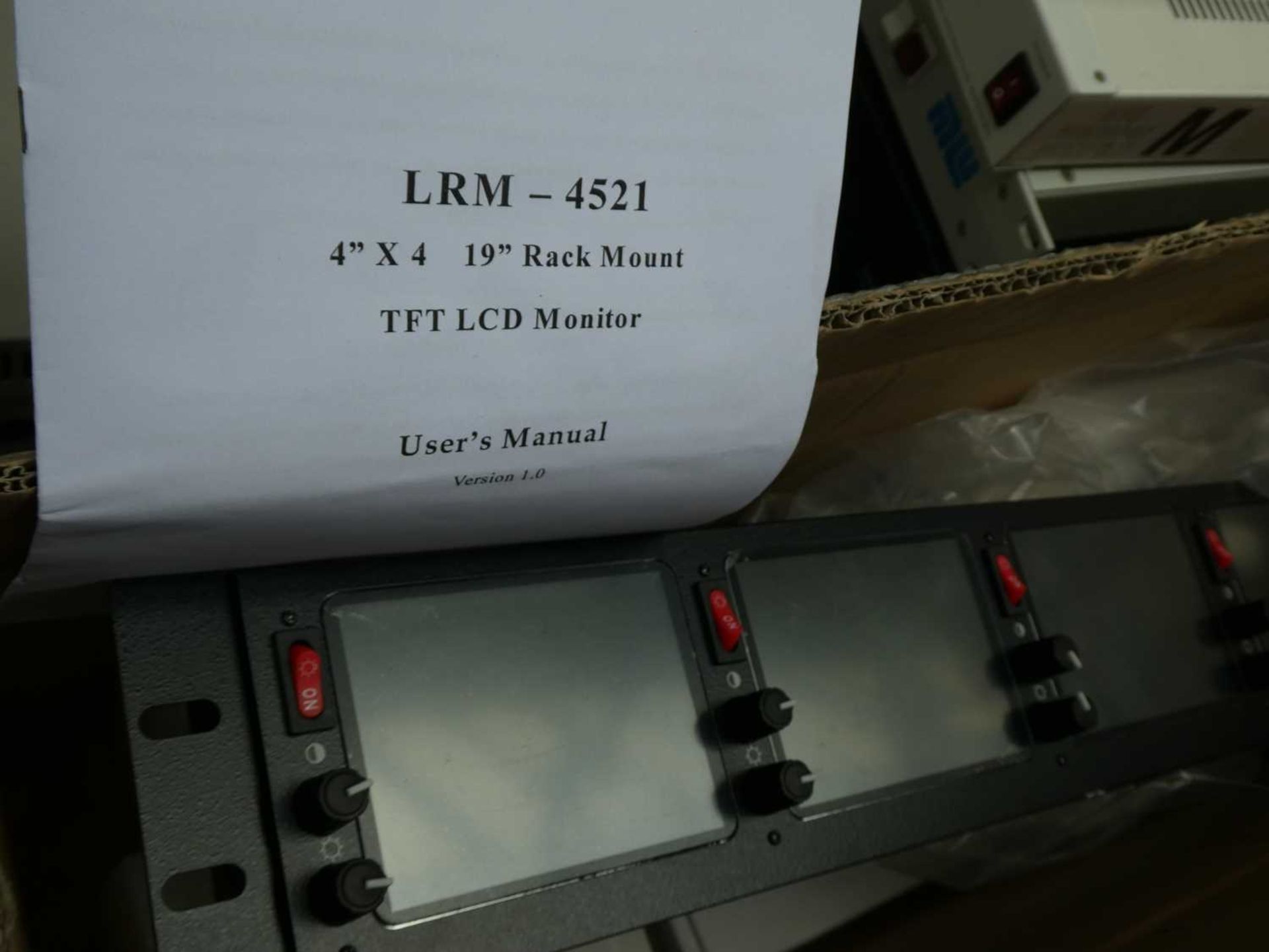 +VAT LRM4521 4x4" rack mount TT LCD monitor with box & psu