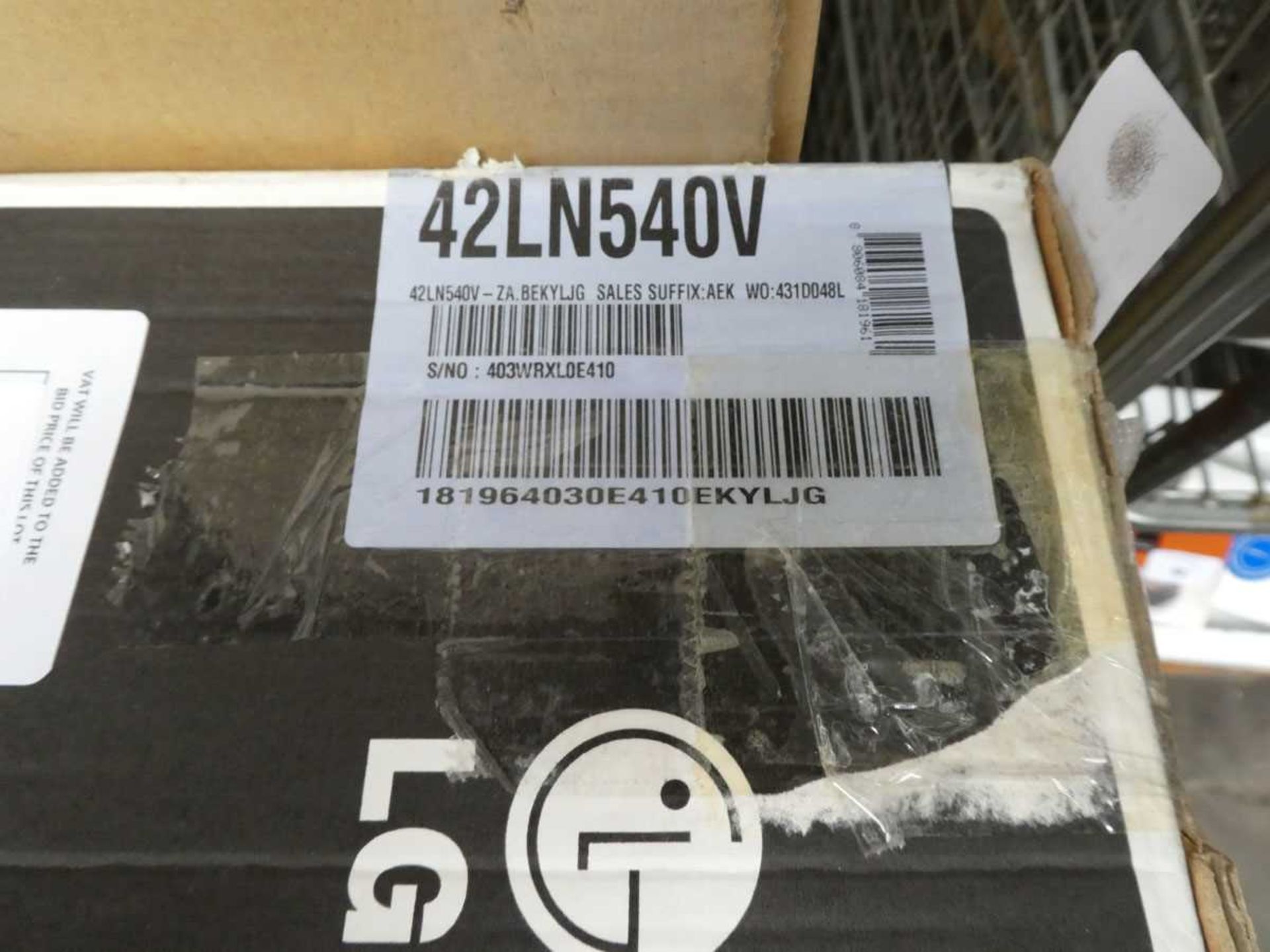 +VAT LG 42" LED TV with box, 42LN540V - Image 2 of 2