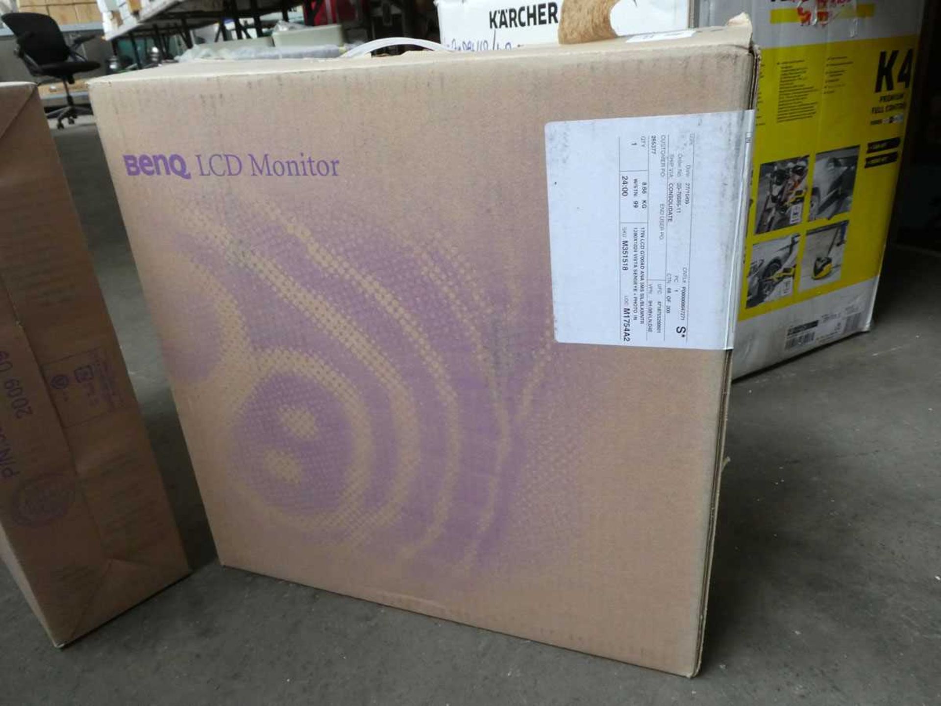 +VAT 2 BenQ LCD monitors with boxes