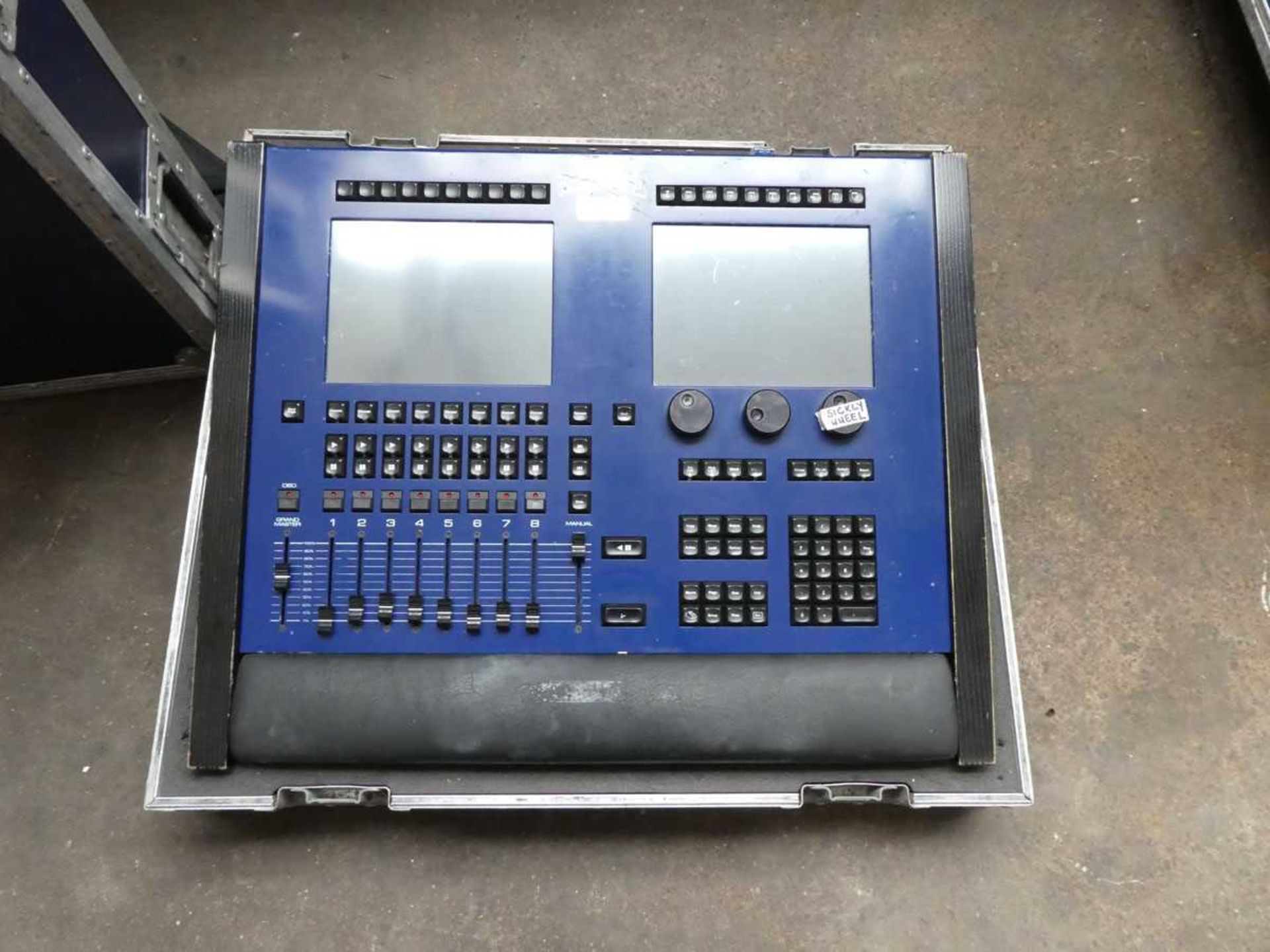 +VAT Hog II DMX Lighting Console with 4x DMX outputs on rear panel, Timecode, MIDI, 1x desklights,