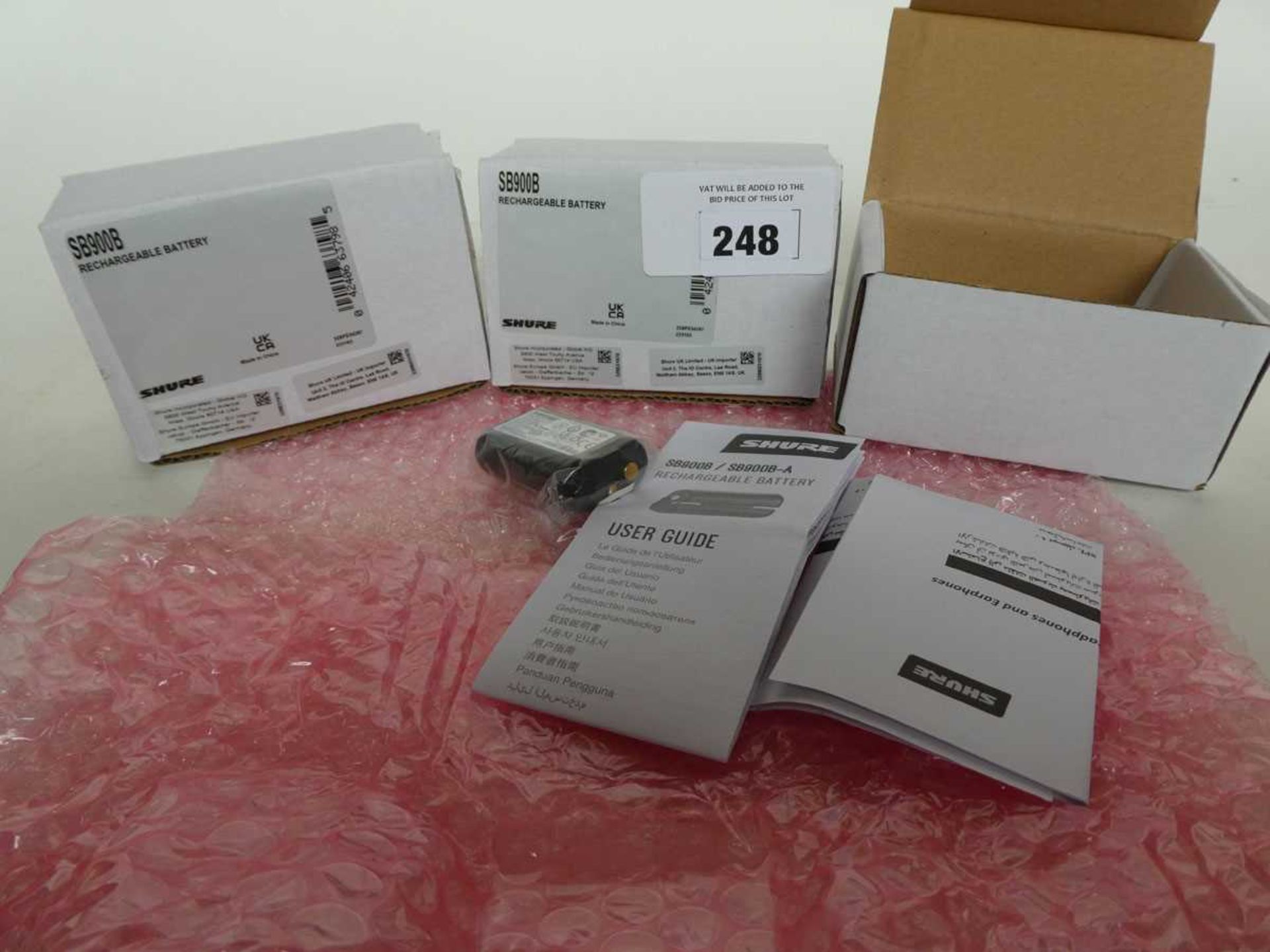 +VAT 10 boxed Shure SB900b rechargeable batteries