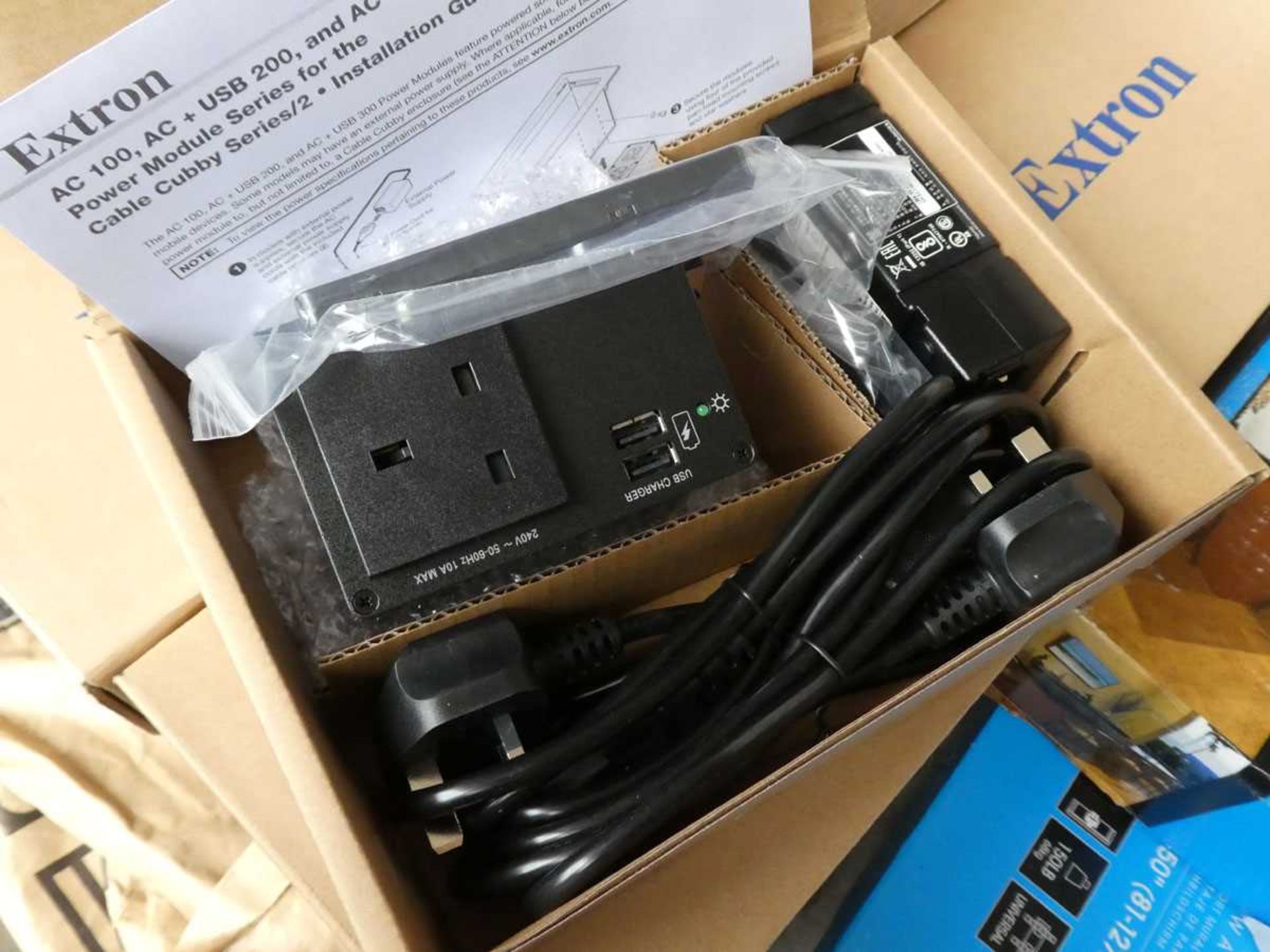 +VAT 11 Extron AC+USB 212 UK cable cubby power modules