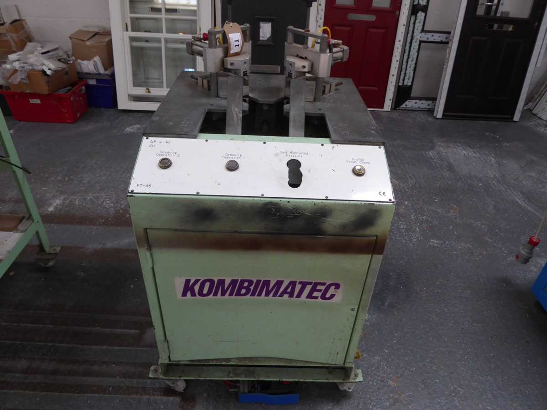 Kombimatec Type SCT9/01 corner cleaner groover