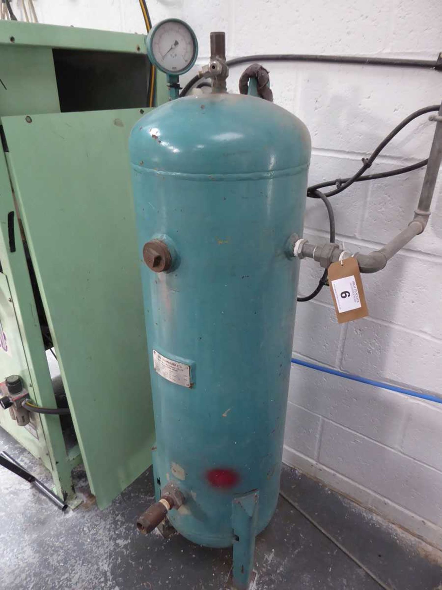 Cool Technology 127 litre capacity vertical air receiver tank, year 1992, serail no. BS5169/3/E