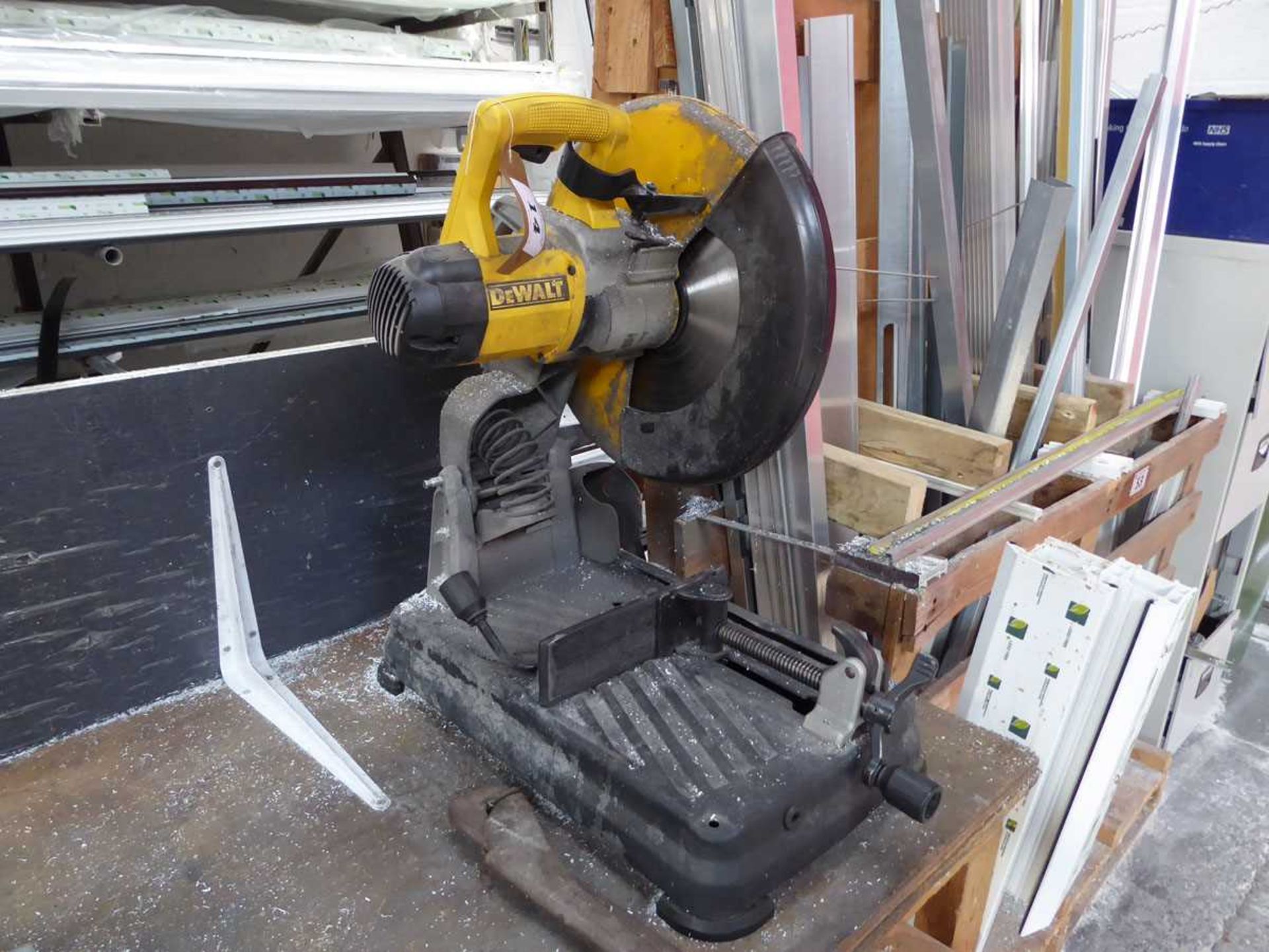 Dewalt DW872 steel cut off saw