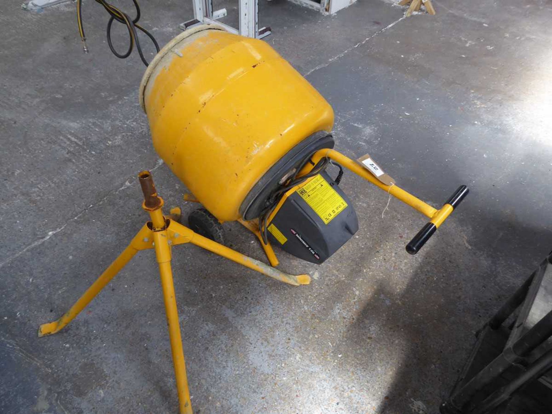 Altrad Belle Minimix 130 single phase electric half bag cement mixer with stand - Image 3 of 3