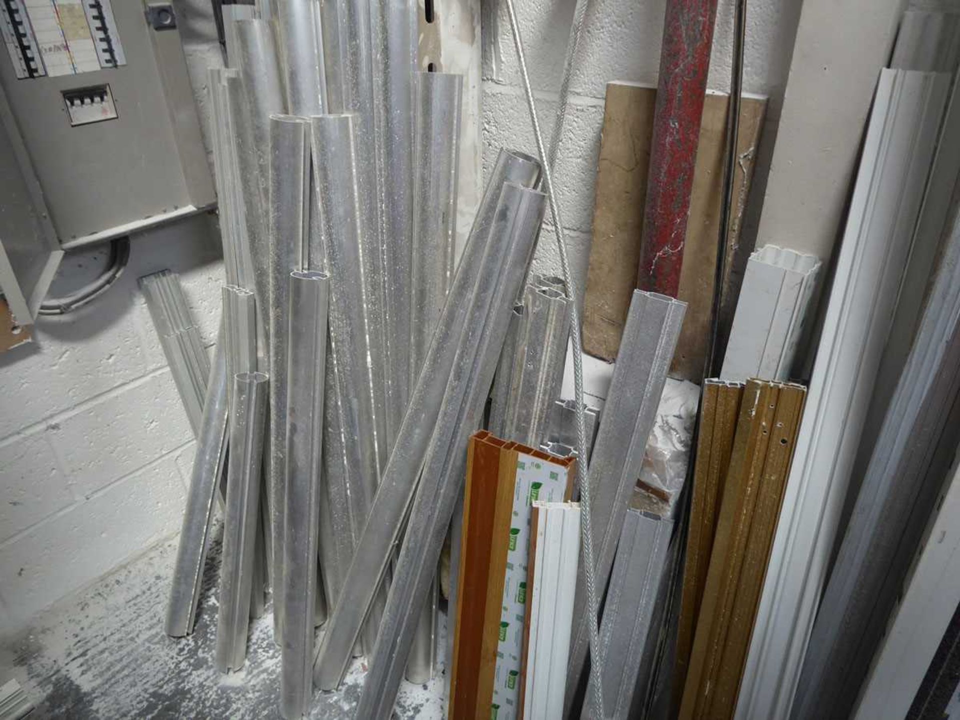 Quantity of mild steel and aluminium extrusion and offcuts - Image 3 of 5
