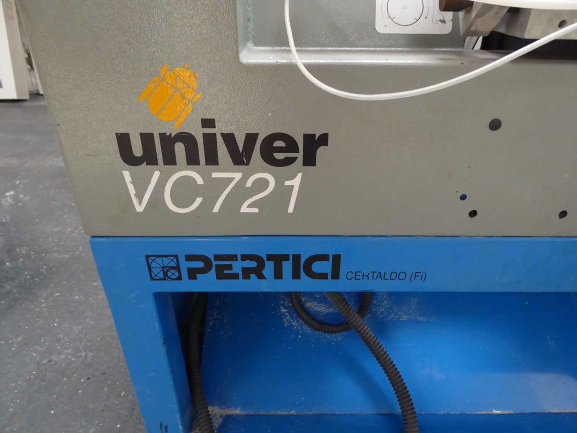 Pertici Univer VC721 semi automatic v-cutting machine, serial no. 03V209, 3 phase electric, year - Image 2 of 5