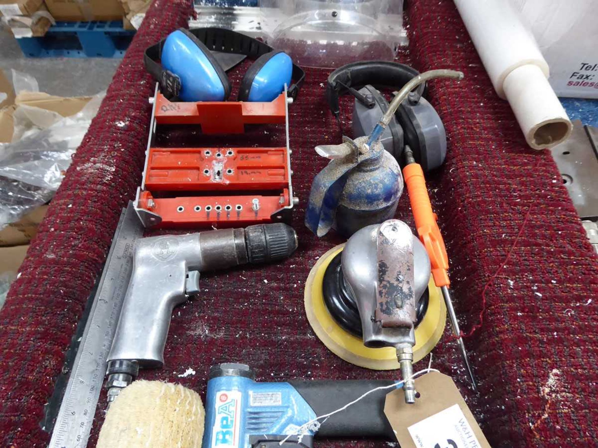 4 various air operated hand tools together with miscellaneous visors and box of Packexe handy wrap - Image 3 of 4