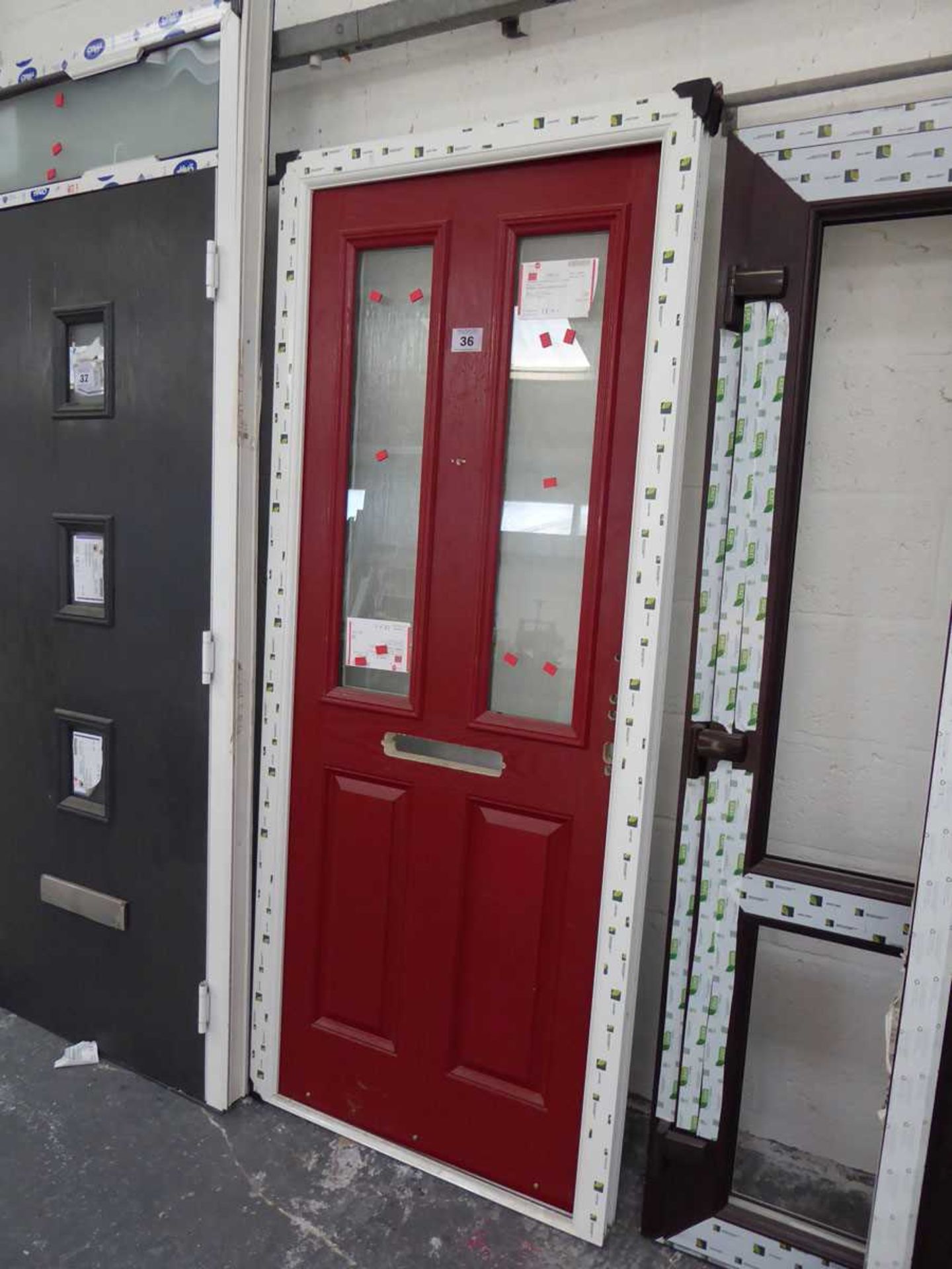 Red PVCu exterior door with frame - Bild 3 aus 3