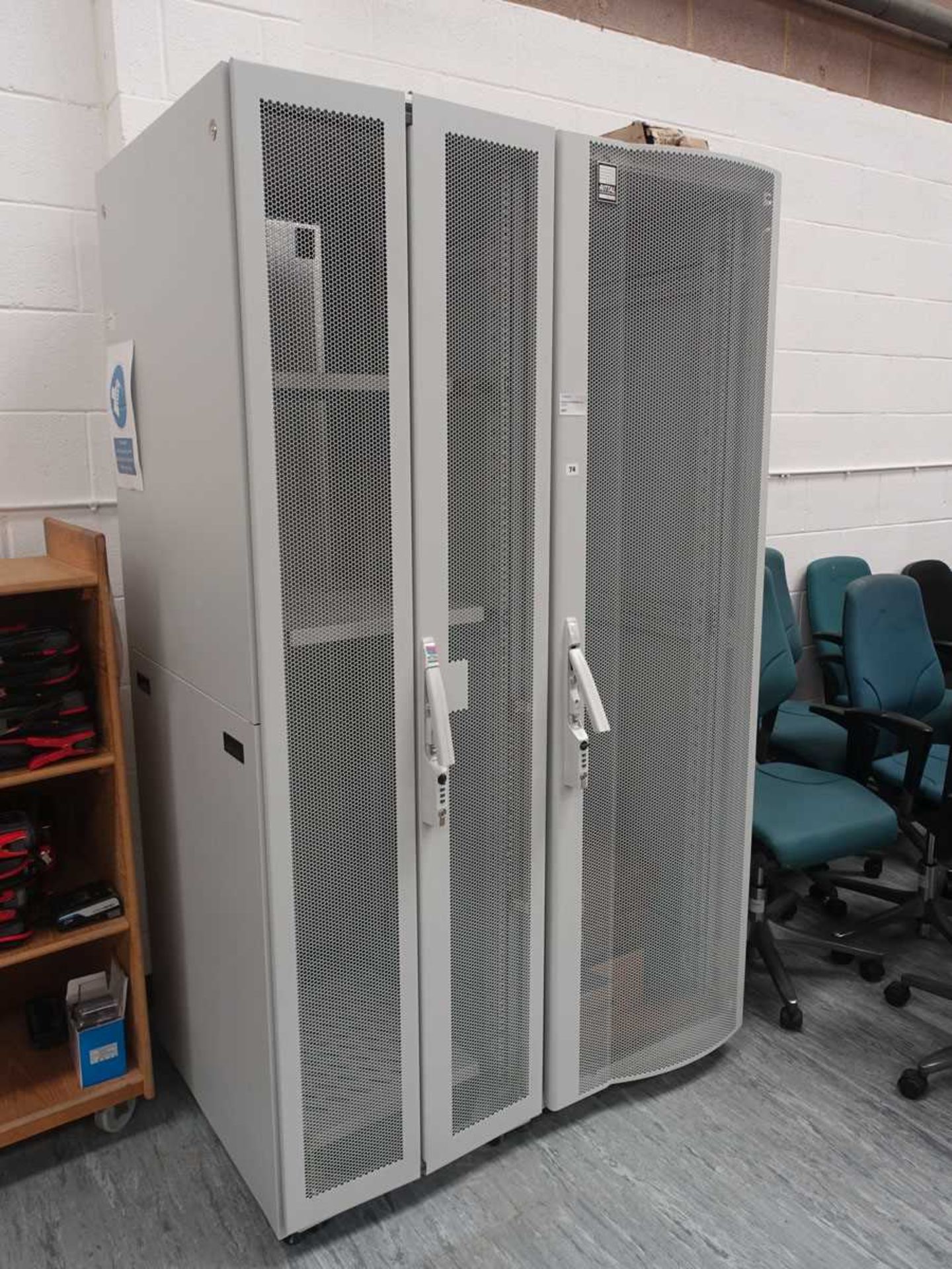 Mobile Rittal +VAT 2 Rittal mobile server cabinets