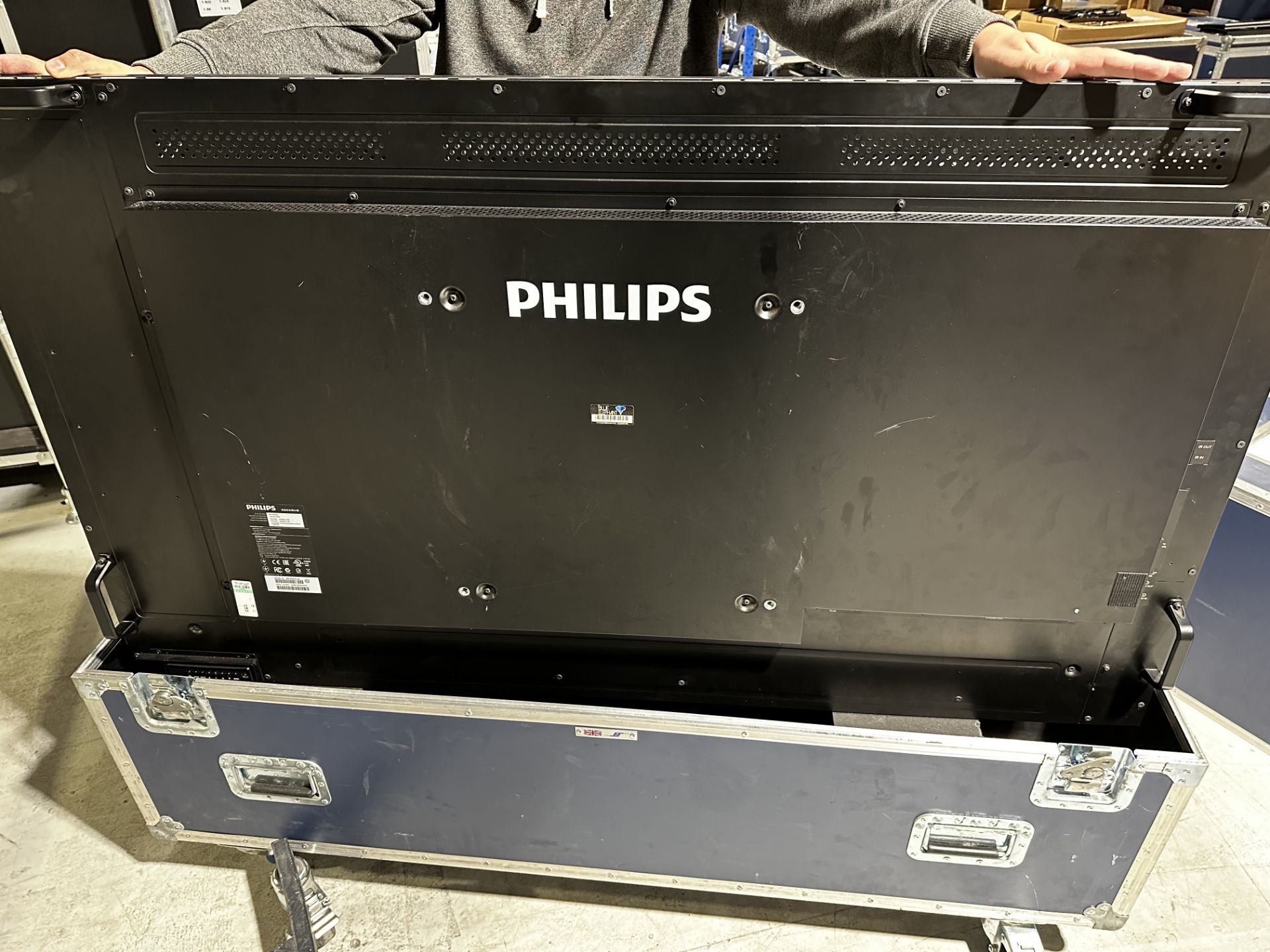 A Philips 65in Screen, full working condition, min - Image 3 of 8