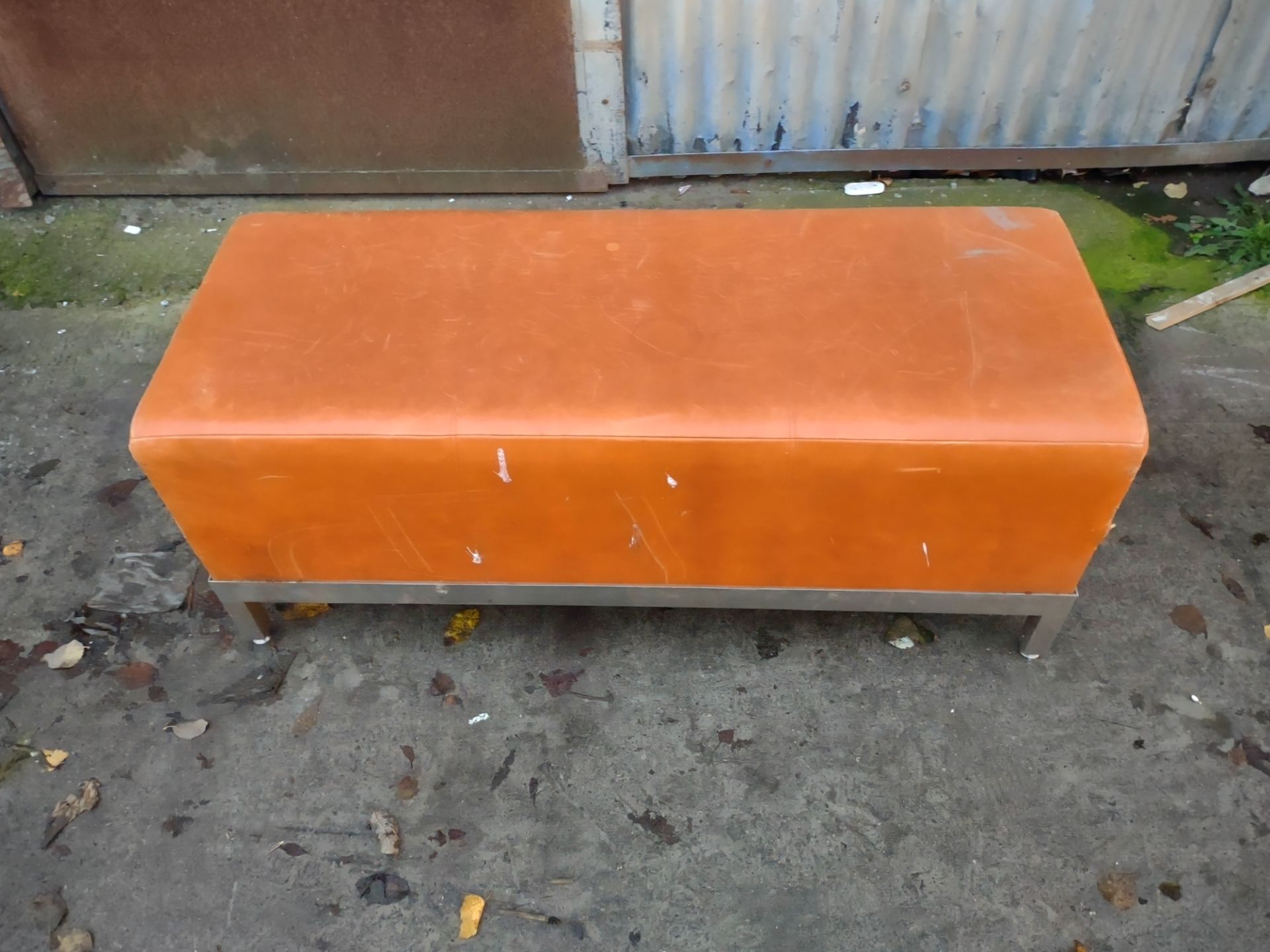 Vintage Look Leather Foot Stool 113*44*44cm Sourced From Luxury House Clearance - Image 3 of 4