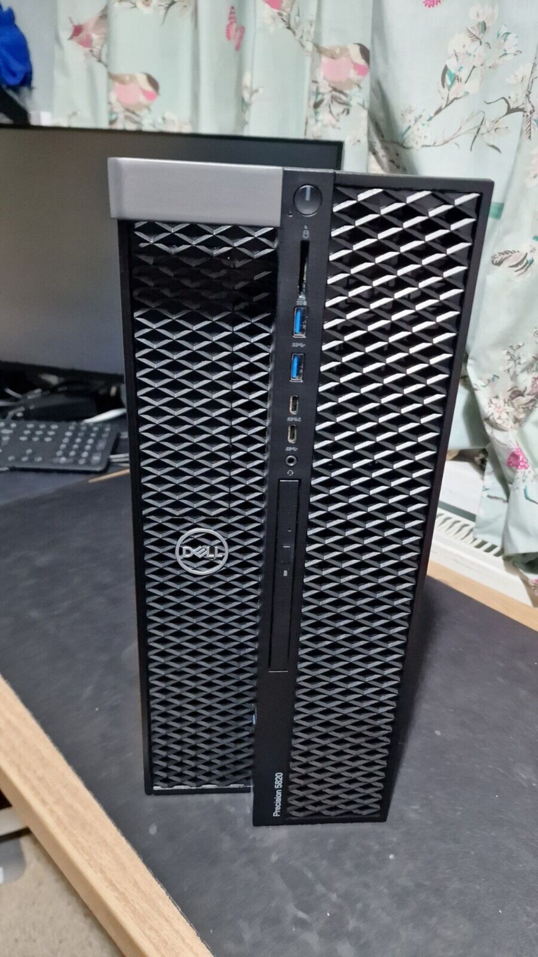 Dell Precision T5820XL Workstation Xeon As New Boxed - Image 2 of 5