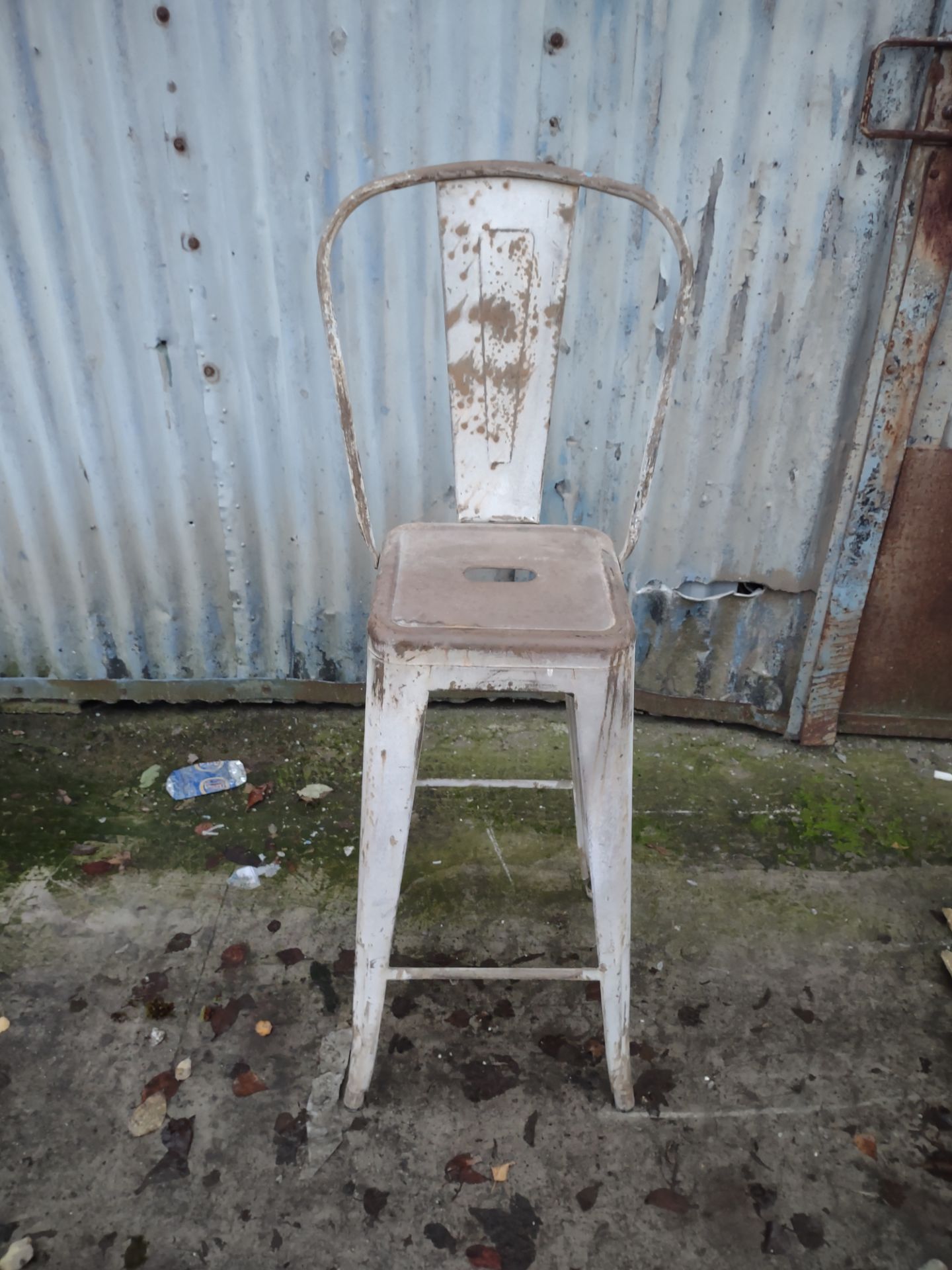 Single Metal High Bar Chair, Shabby Retro Condition Sourced From Luxury House Clearance - Bild 2 aus 2
