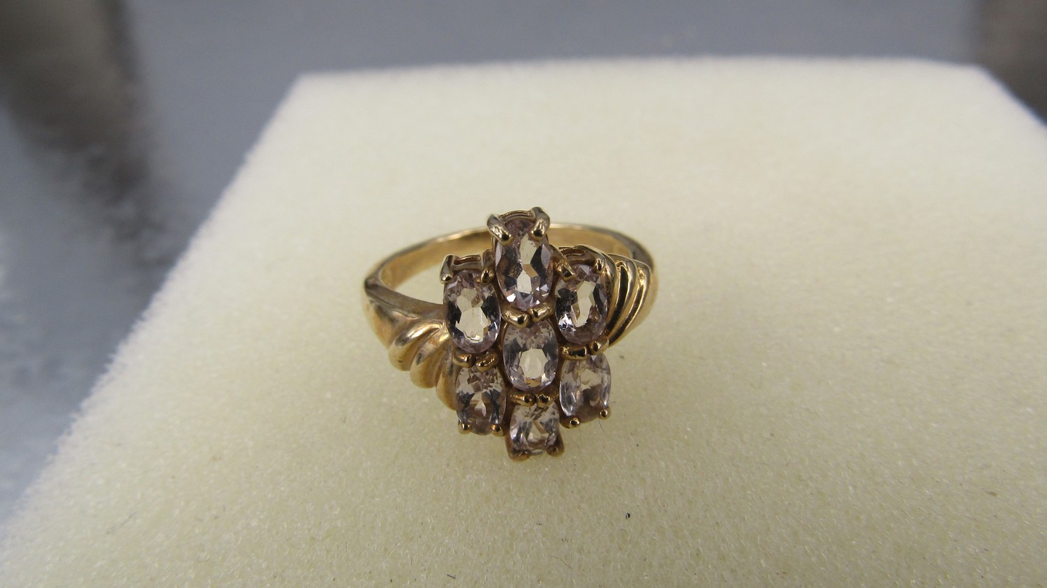 Semi precious 9ct gold Morganite ring - Image 2 of 5