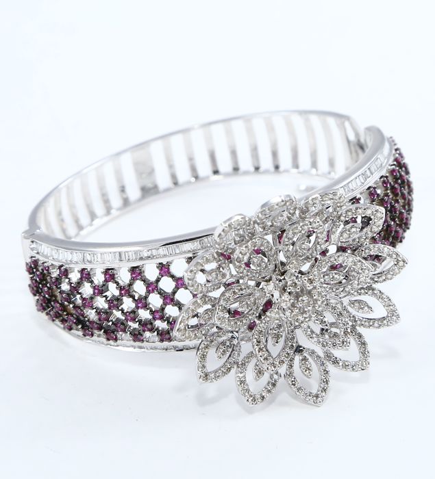 IGI Certified 14 K / 585 White Gold Designer Bracelet with Diamonds and Rubies - Image 2 of 6