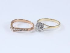 18 K / 750 Set of 2 Diamond Rings with Side Diamonds