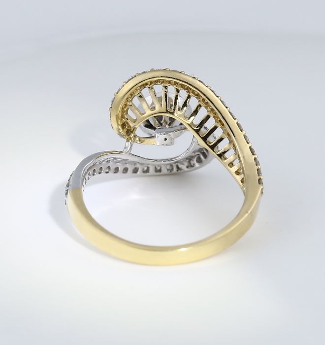 IGI Certified 18 K / 750 Yellow Gold Designer Diamond Ring - Image 8 of 10