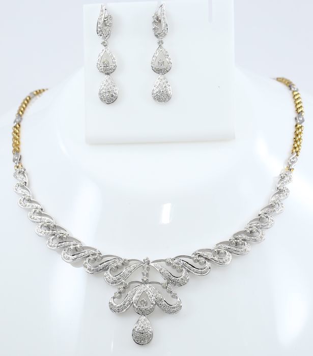 IGI Certified 14 K Diamond Necklace with Matching Diamond Earrings - Image 4 of 12