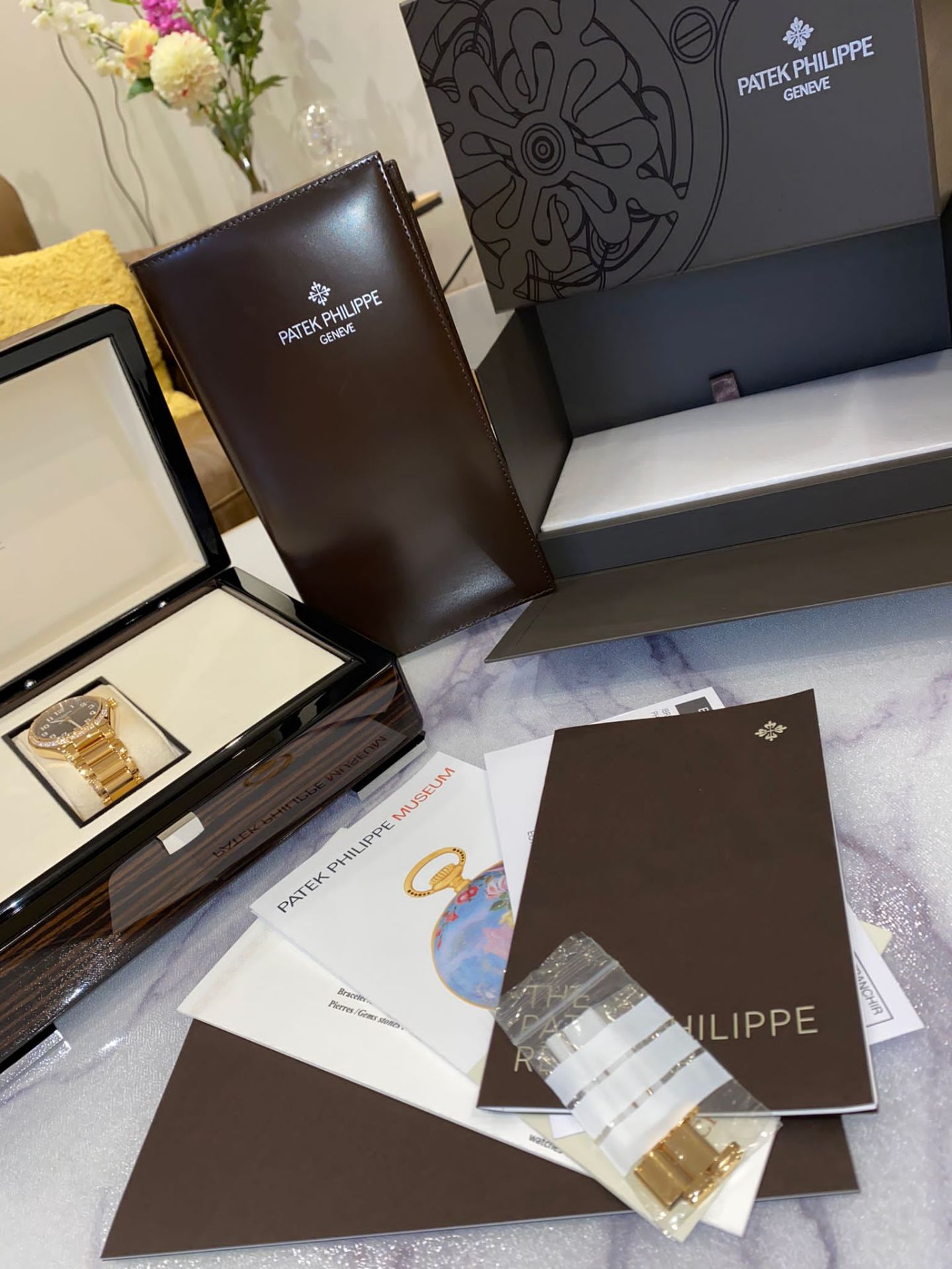 Patek Philippe 2022 - Image 3 of 11