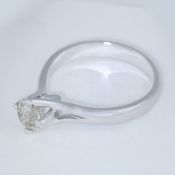 14 K/ 585 White gold Solitaire Diamond Ring