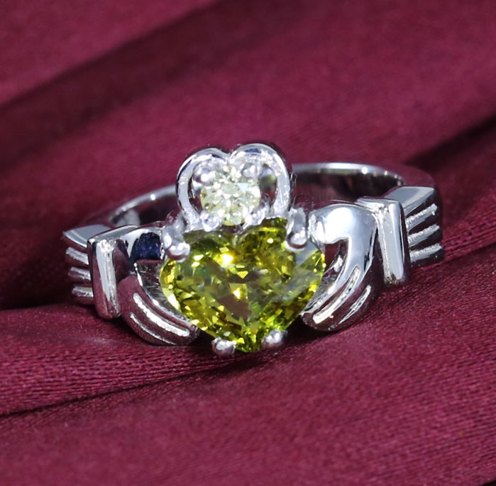 14 K / 585 White Gold Rare Alexandrite ( IGI Certified ) and Diamond Ring - Image 5 of 7