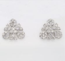 IGI Certified 18 K / 750 White Gold Diamond Earrings