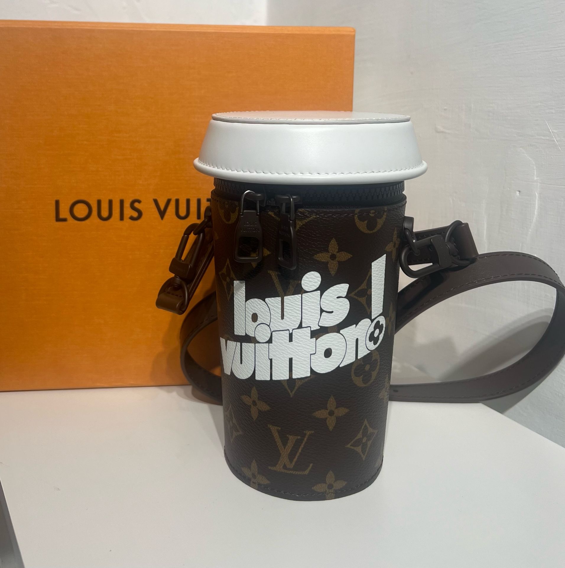 Rare collectable Louis Vuitton Coffee Cup Bag - Image 2 of 7