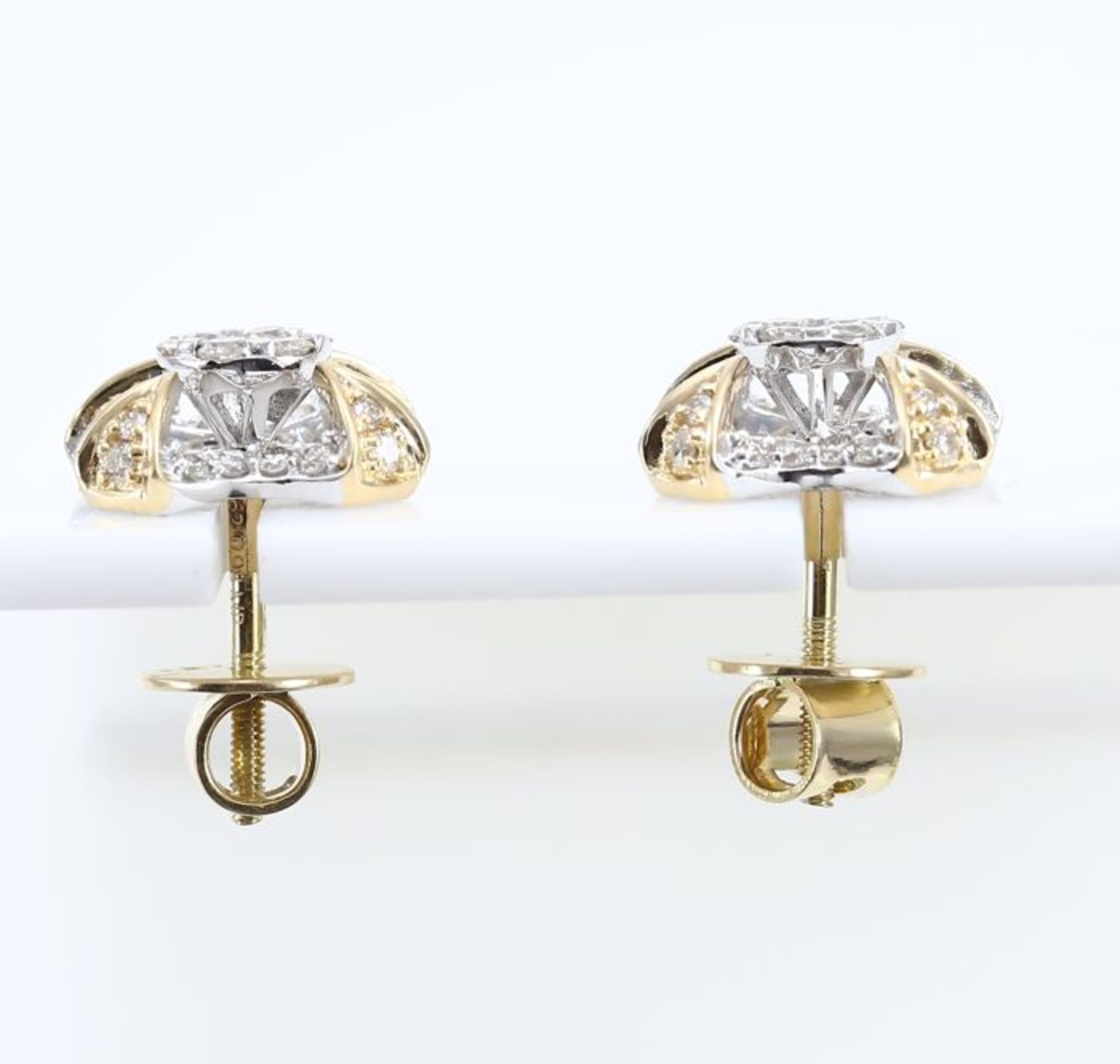 IGI Certified 18 K /750 Yellow Gold and Diamond Earrings - Image 6 of 8