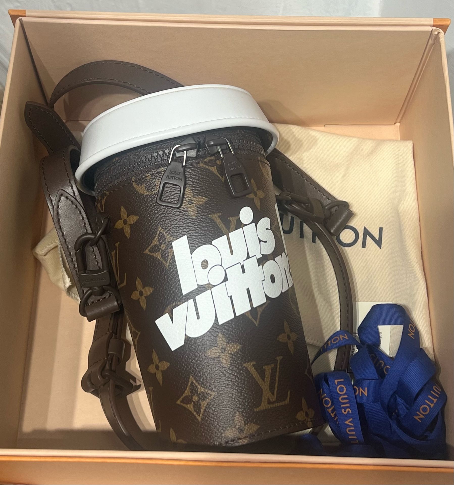 Rare collectable Louis Vuitton Coffee Cup Bag - Image 3 of 7