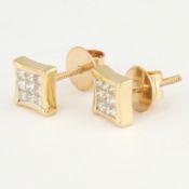 14 K / 585 Yellow Gold Diamond Earring Studs