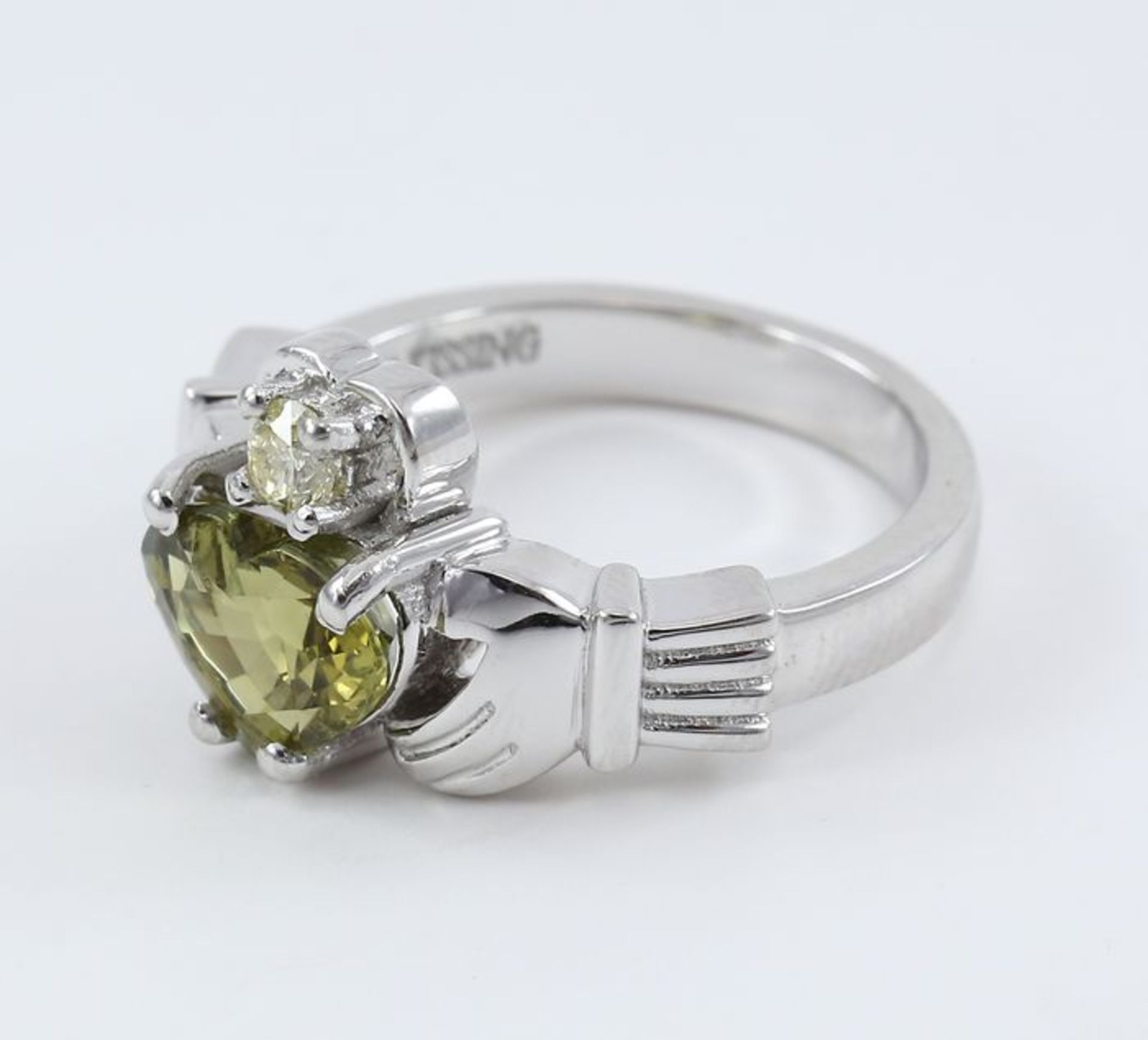 14 K / 585 White Gold Rare Alexandrite ( IGI Certified ) and Diamond Ring - Image 3 of 7