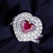 14 K / 585 White Gold Designer Royal Red Ruby ( LOTUS Certified ) & Diamond Ring