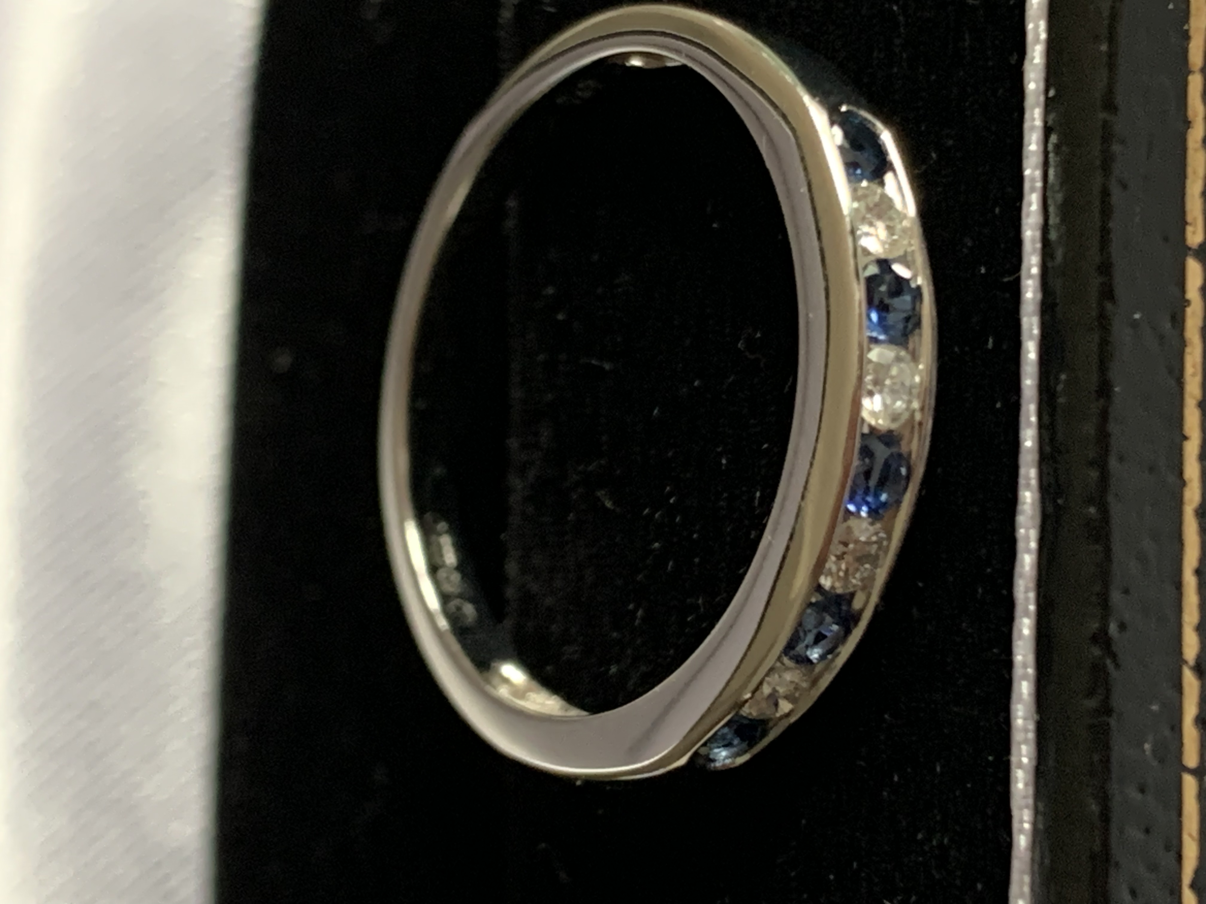 9ct White Gold Channel Set Semi Eternity Diamond & Sapphire Ring 0.12 - Image 9 of 10