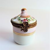 Vintage Limoges Dubarry Petit Main Hand Painted Porcelain Trinket Box