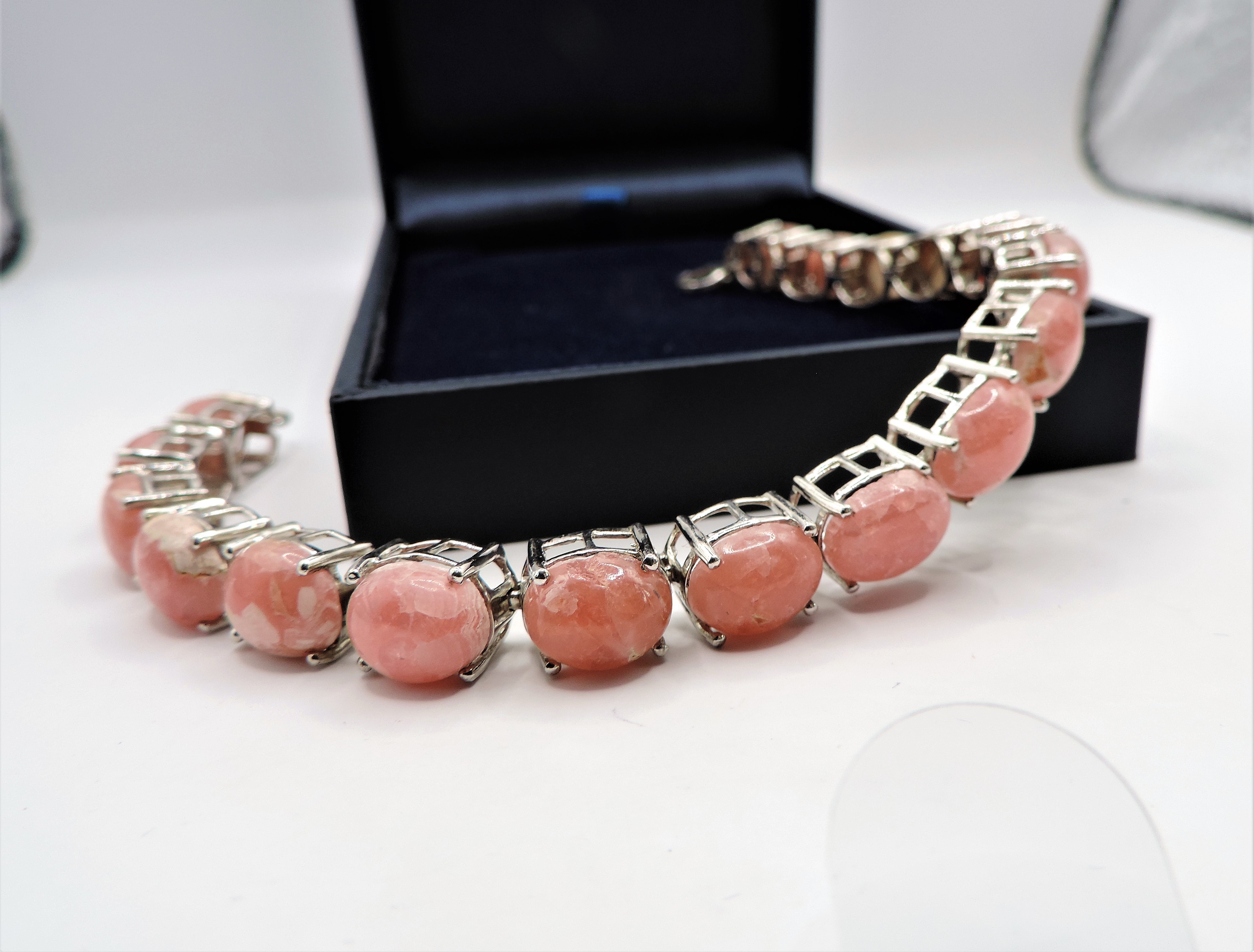 Sterling Silver Cabochon Pink Rhodochrosite Gemstone Bracelet New with Gift Box. - Image 2 of 3